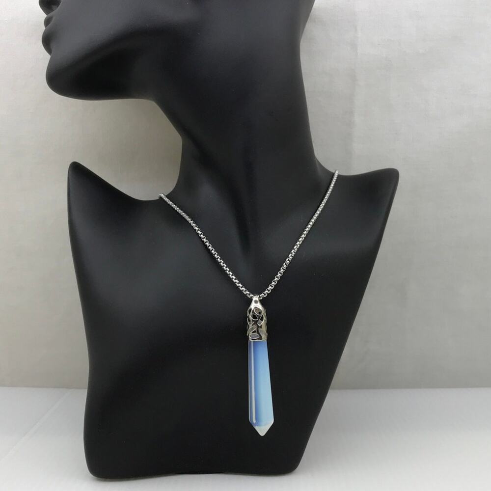 NWT Vintage Opalite Pendant Stainless Steel Necklace 20”